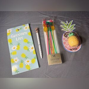 4 pc New Pineapple Theme Bundle NWT